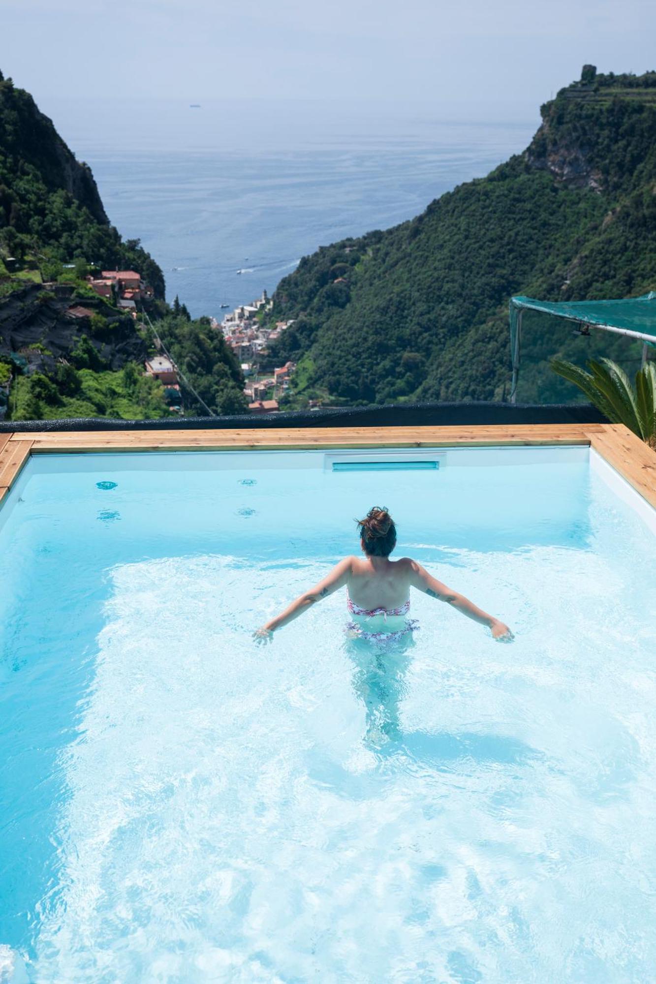 Il Paradiso Sul Mare Apartment Scala Bagian luar foto