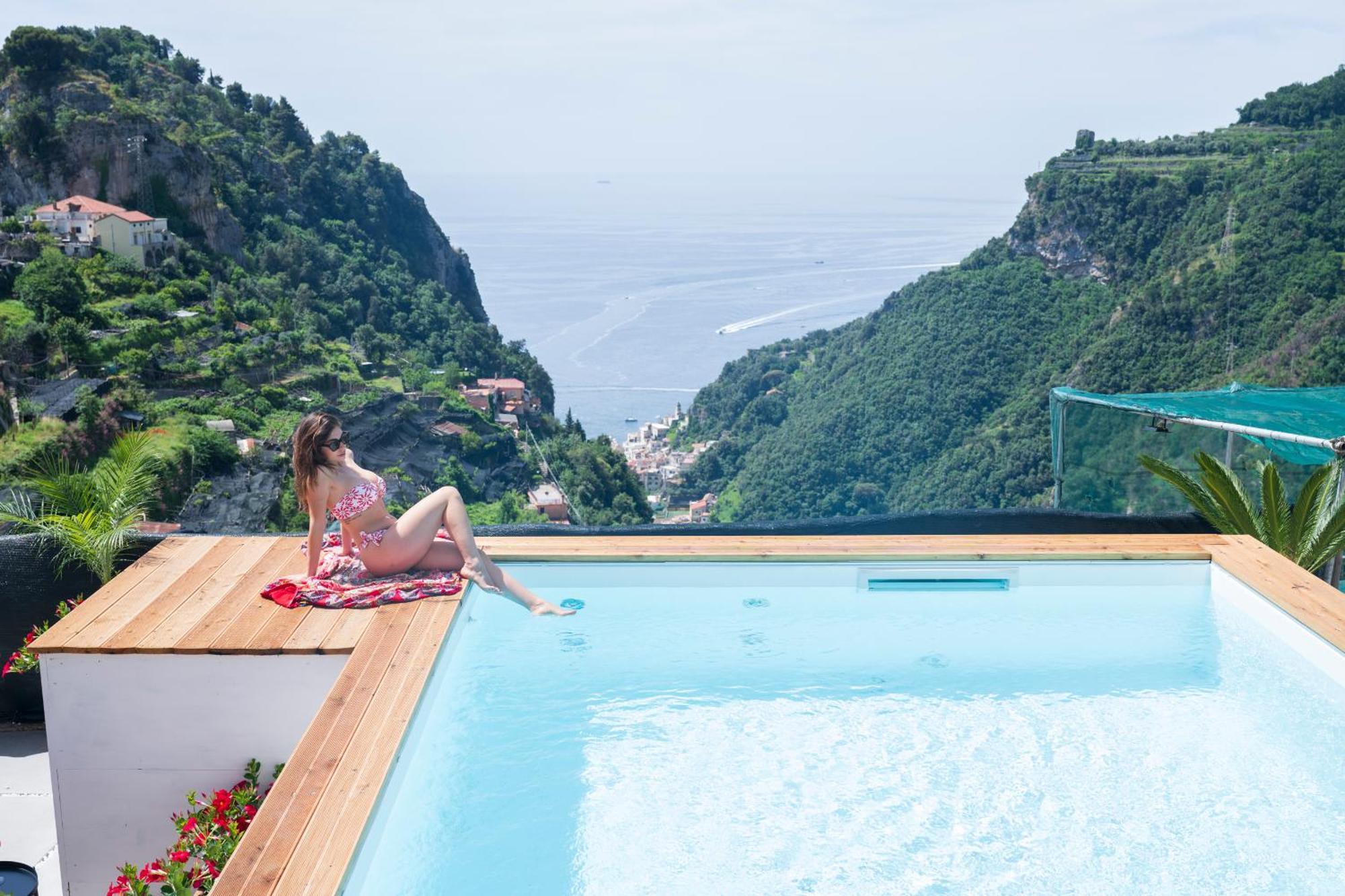 Il Paradiso Sul Mare Apartment Scala Bagian luar foto