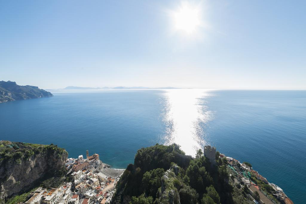 Il Paradiso Sul Mare Apartment Scala Bagian luar foto