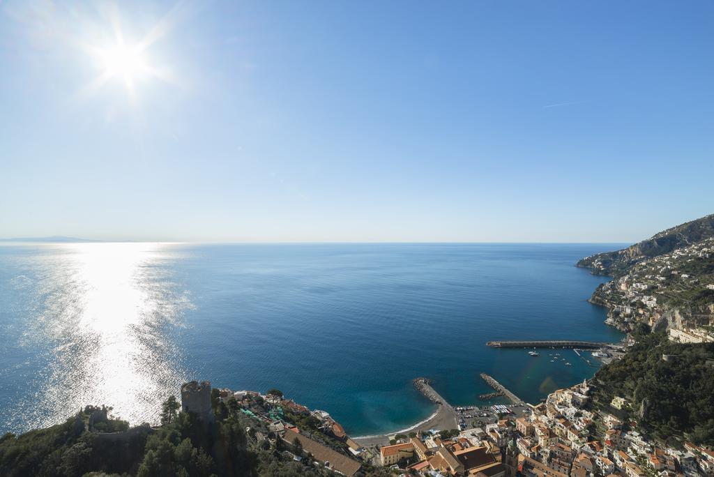 Il Paradiso Sul Mare Apartment Scala Bagian luar foto